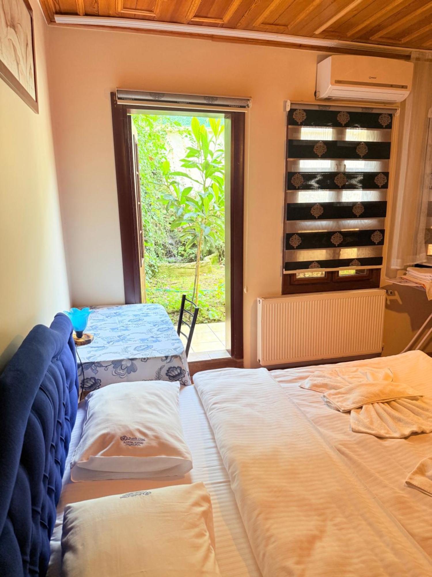 Oez Butik Otel Antik Kent Myrleia Mudanya Luaran gambar