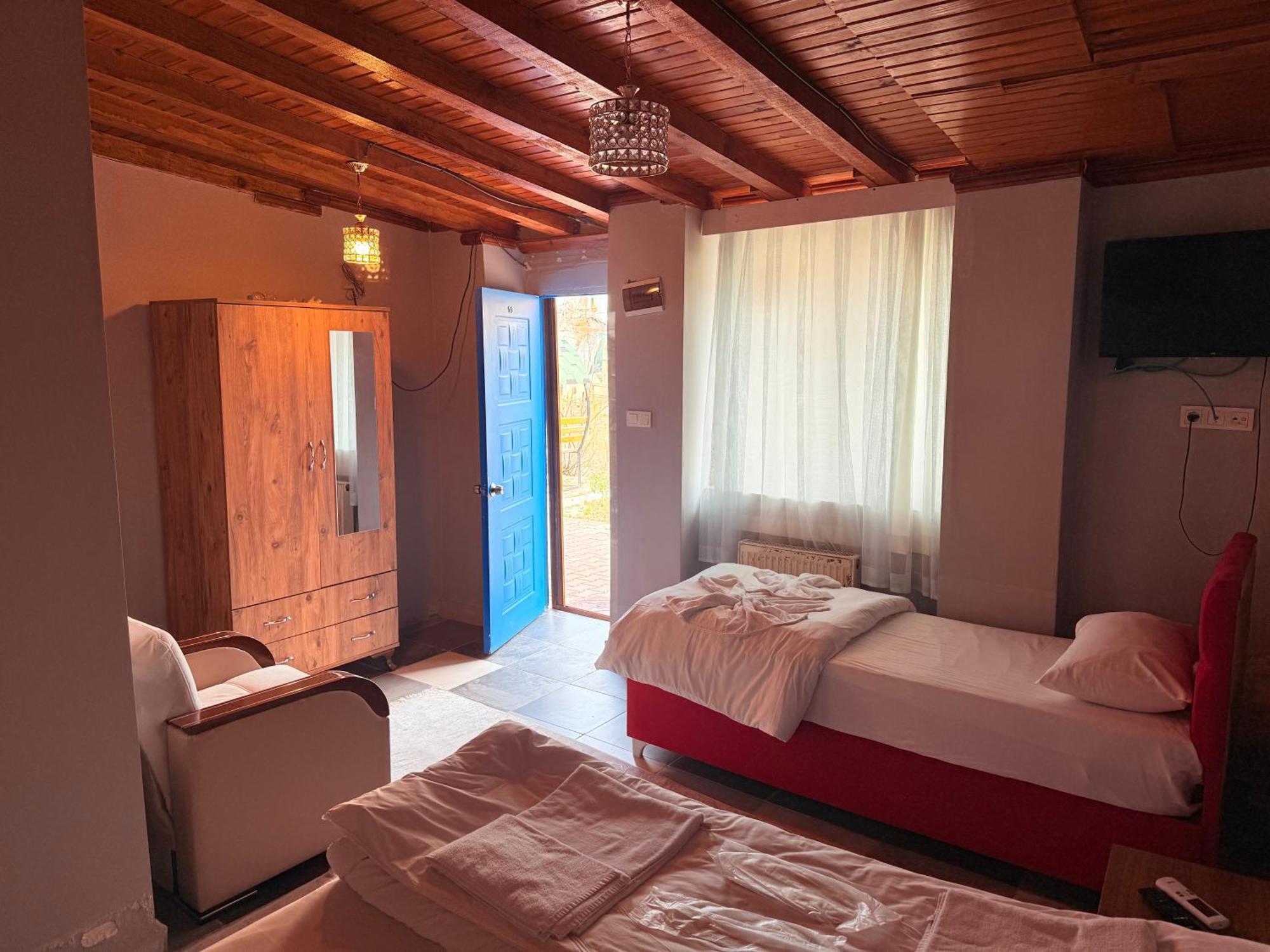 Oez Butik Otel Antik Kent Myrleia Mudanya Luaran gambar
